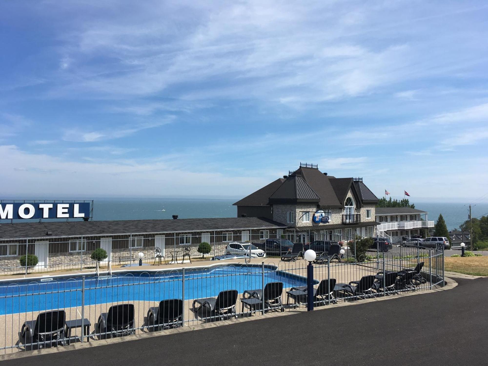 Motel Vue Belvedere Saint-Siméon Kültér fotó